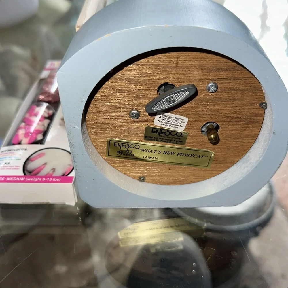 Two items for kitty home!
